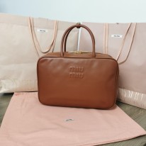 미우미우 5BB117 서류가방