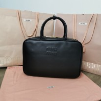 미우미우 5BB117 서류가방