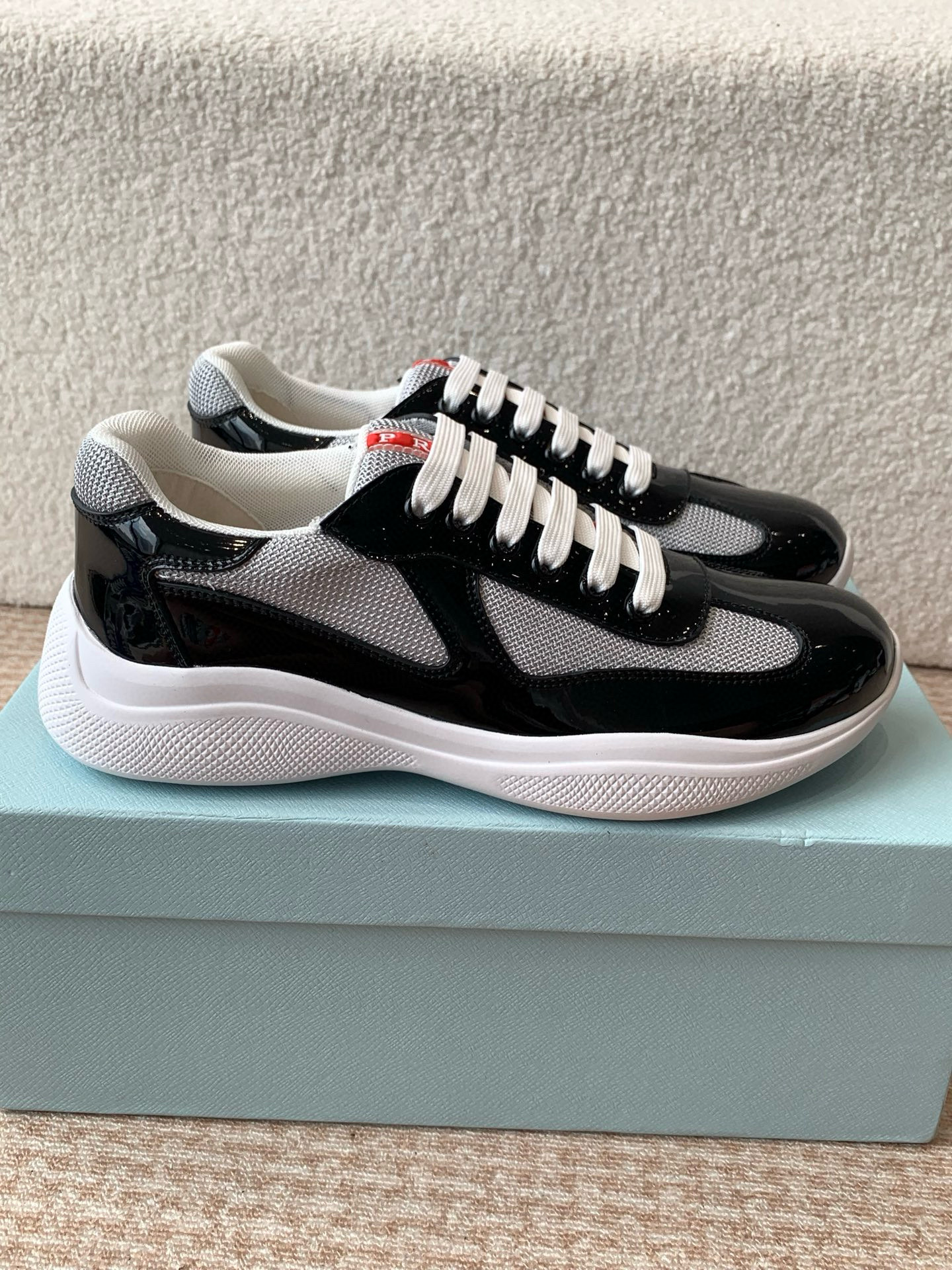 프라다 남녀공용 스니커즈 신발 운동화