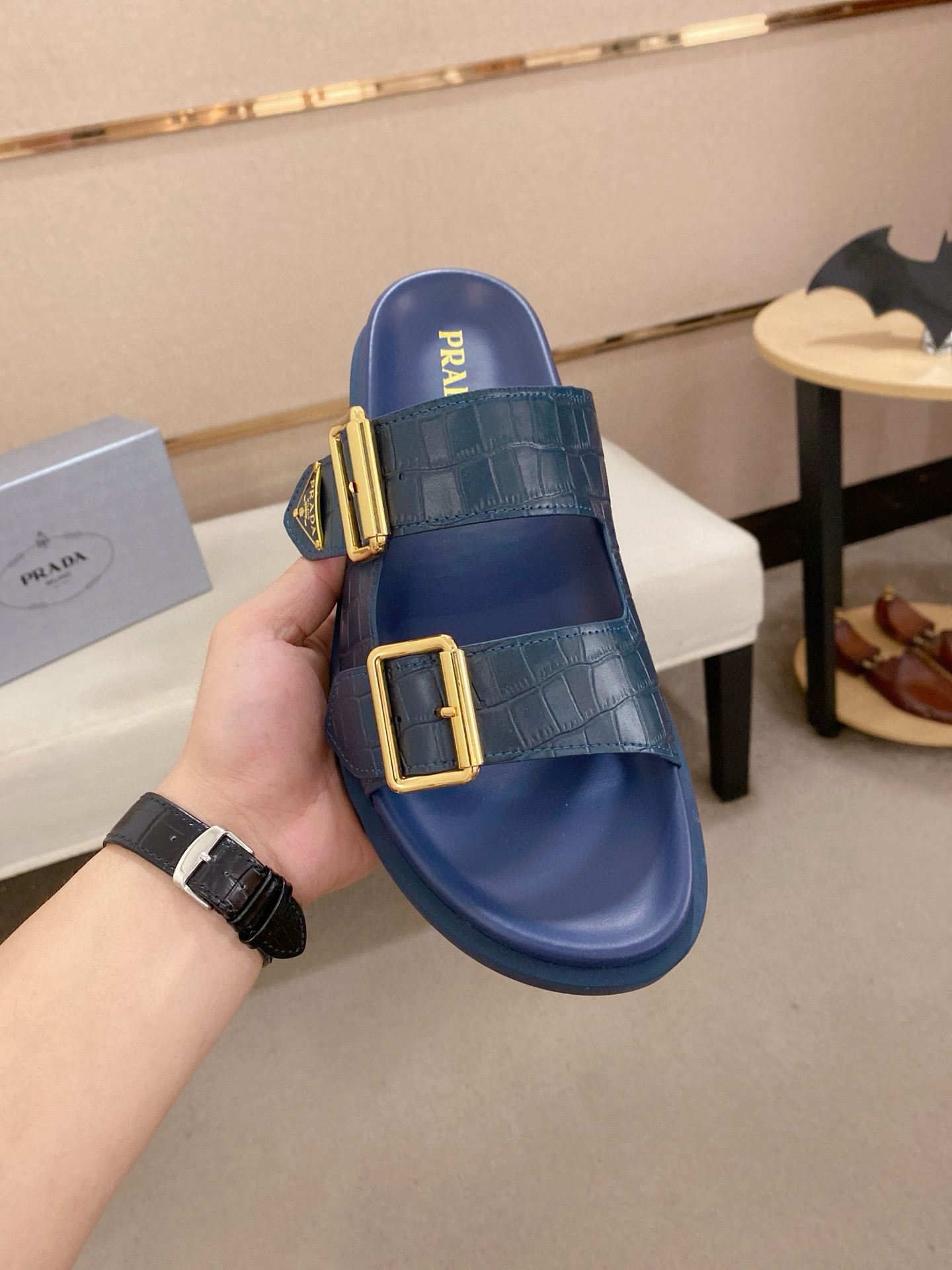 프라다 남자 슬리퍼