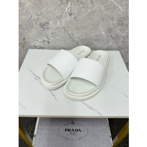 프라다 남자 슬리퍼