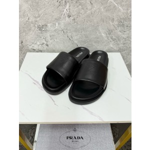 프라다 남자 슬리퍼