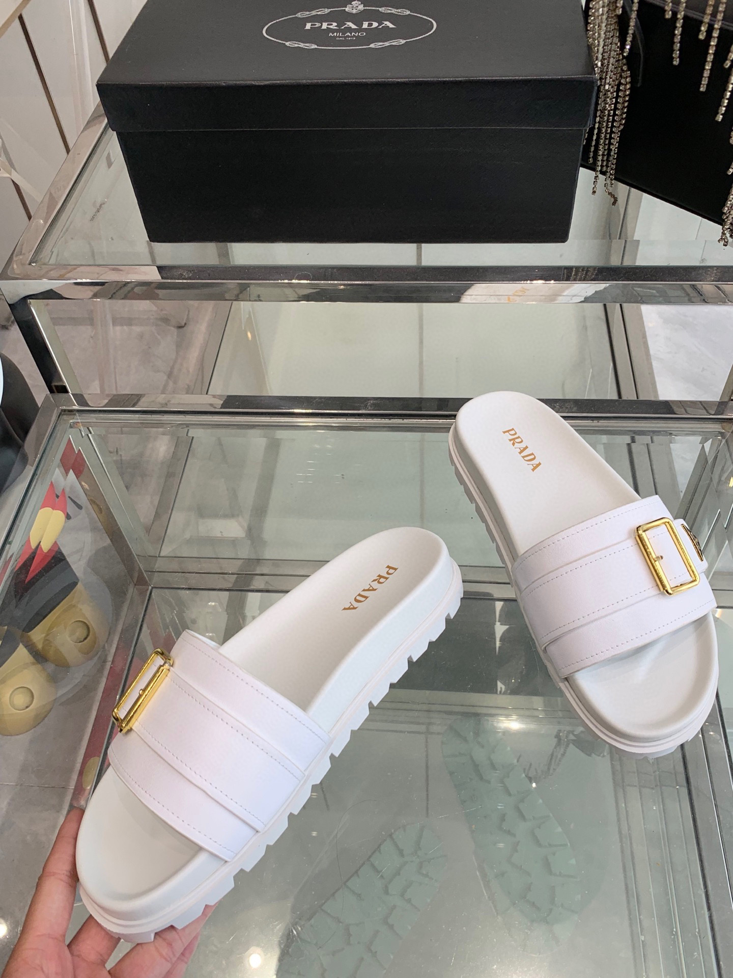 프라다 남자 슬리퍼