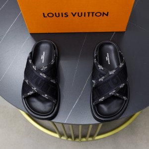 루이비통 남녀공용 슬리퍼