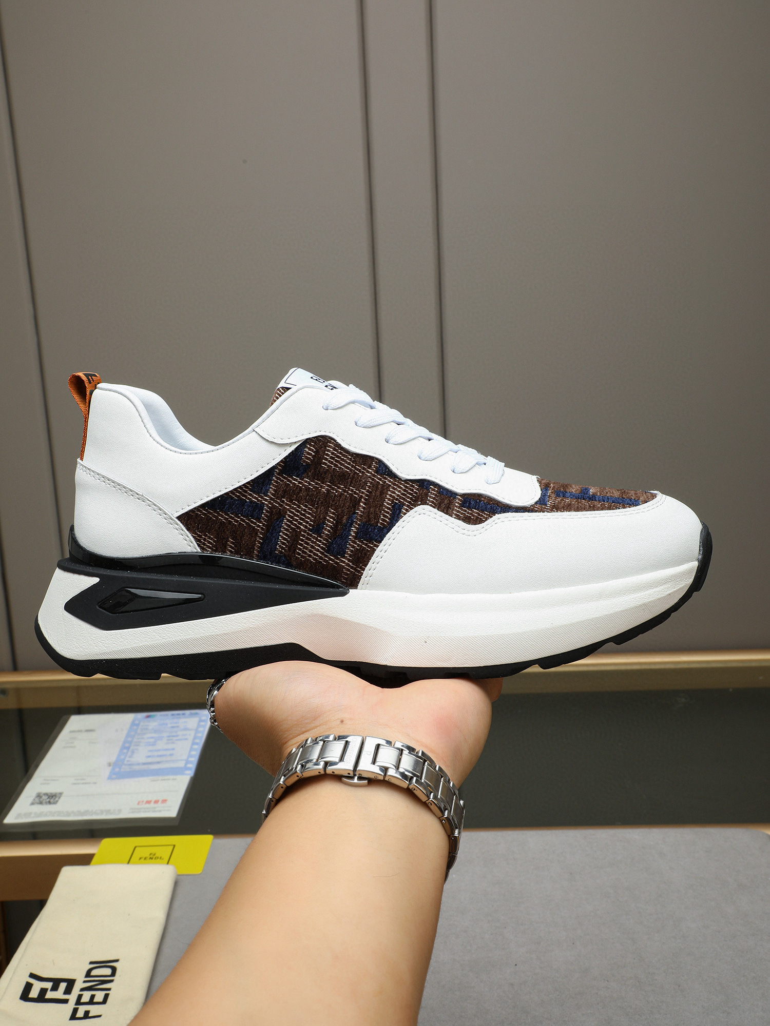 펜디 남자신발 운동화 스니커즈