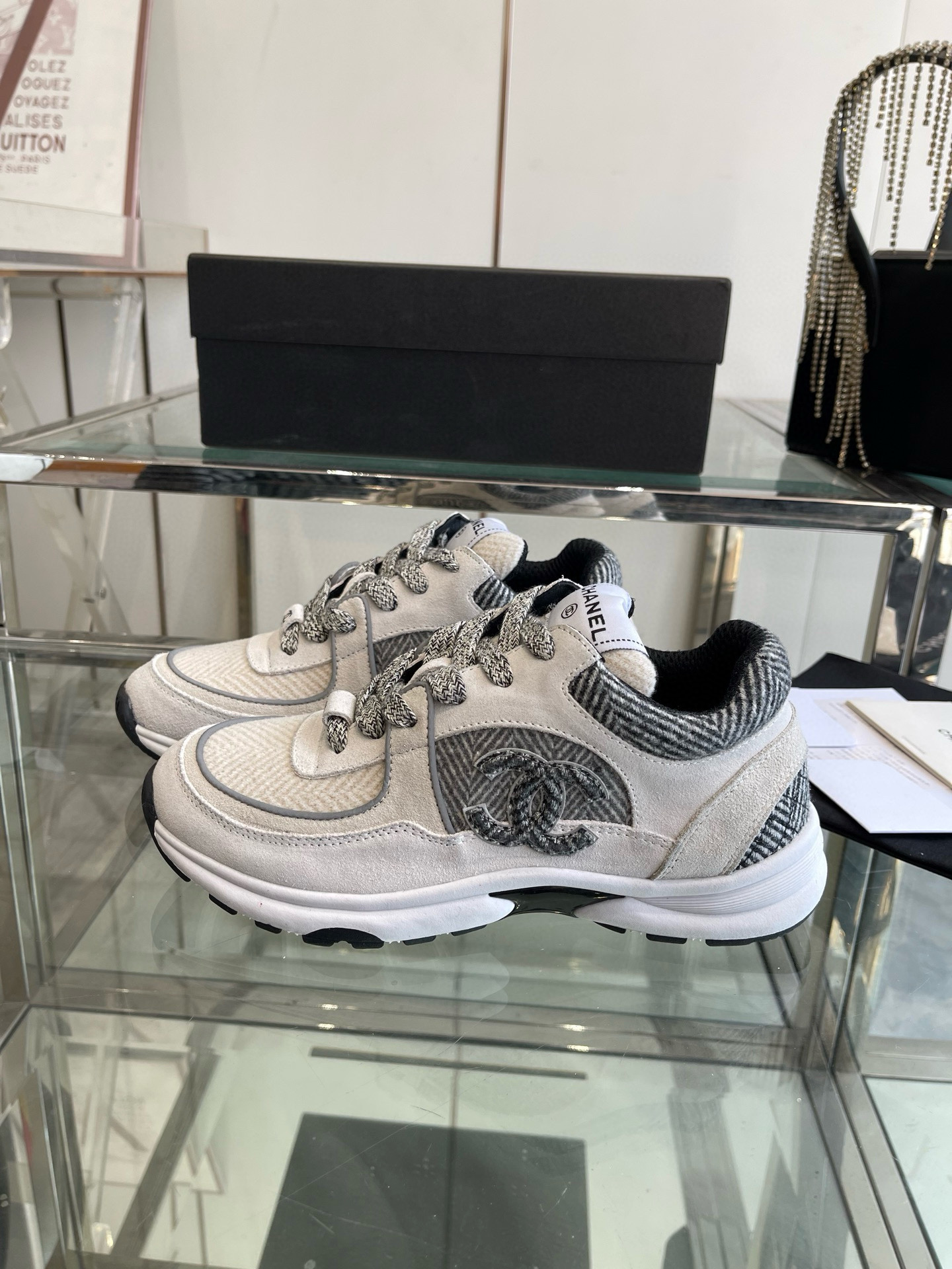 샤넬 남녀공용 신발 운동화 스니커즈