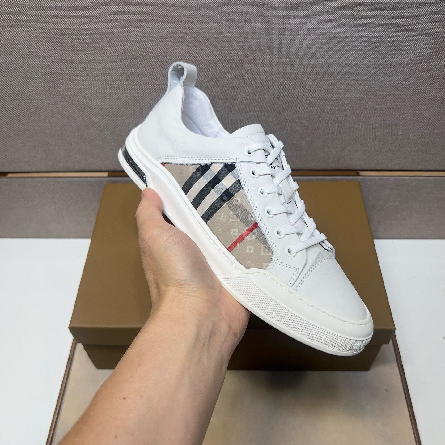 버버리 남자 신발 운동화 스니커즈