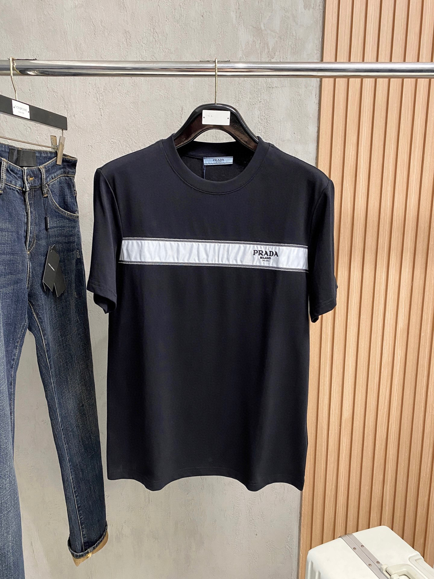 프라다 남자 반팔티