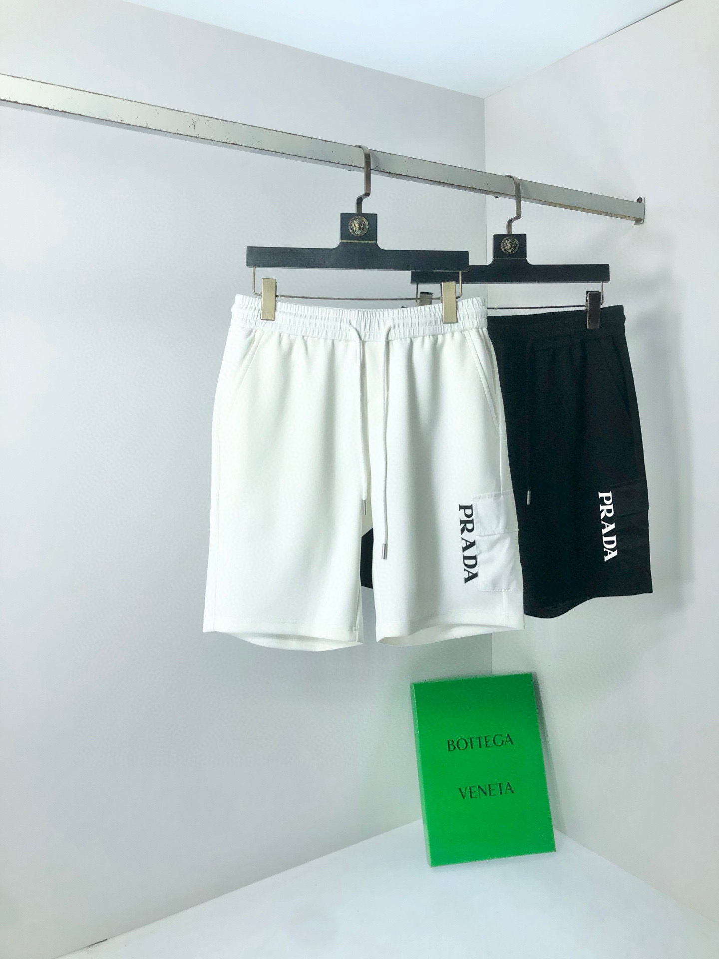 프라다 남자 반바지