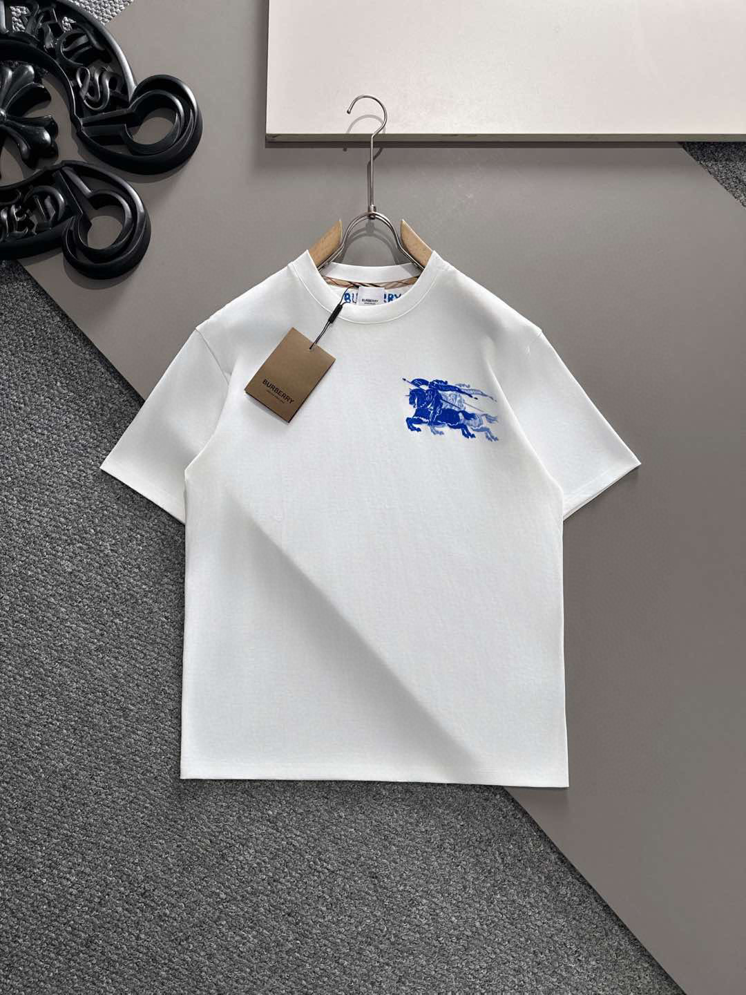 버버리 남자 반팔티