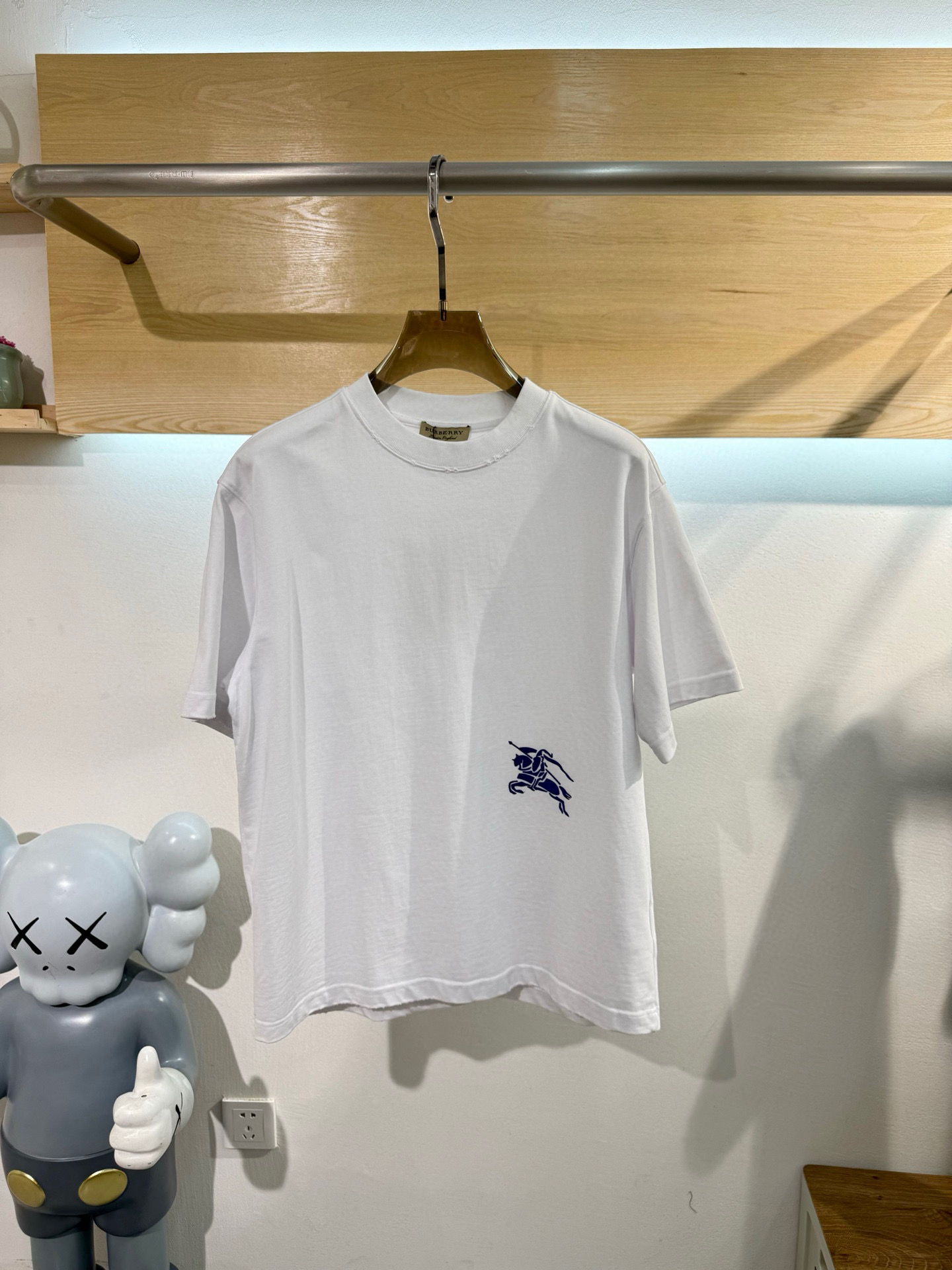 버버리 남자 반팔티