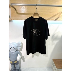 버버리 남자 반팔티
