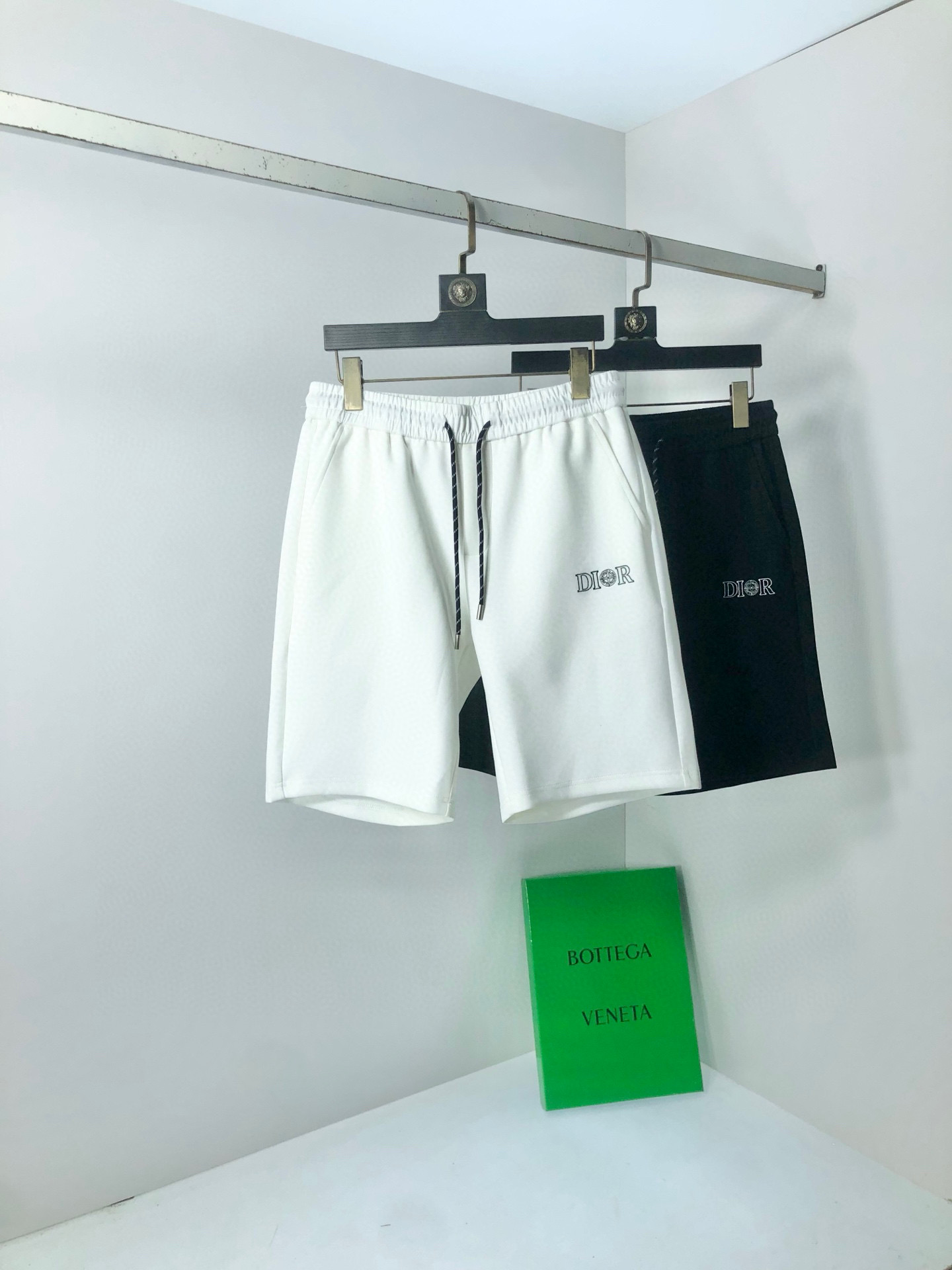 디올 남자 반바지
