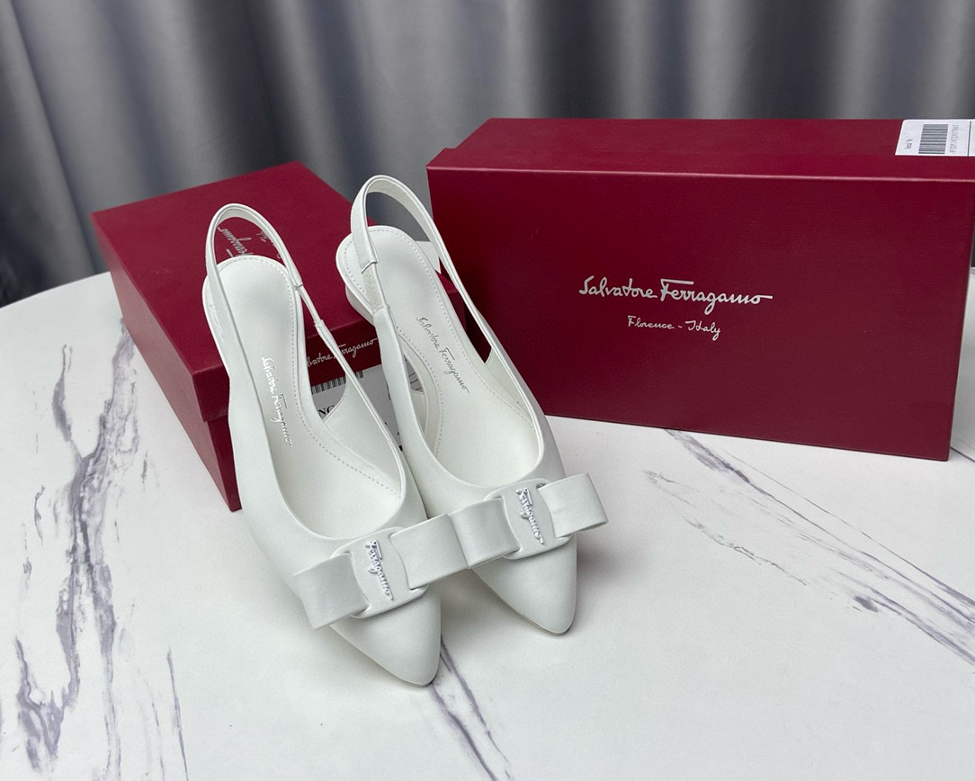 페라가모 여자 신발 구두