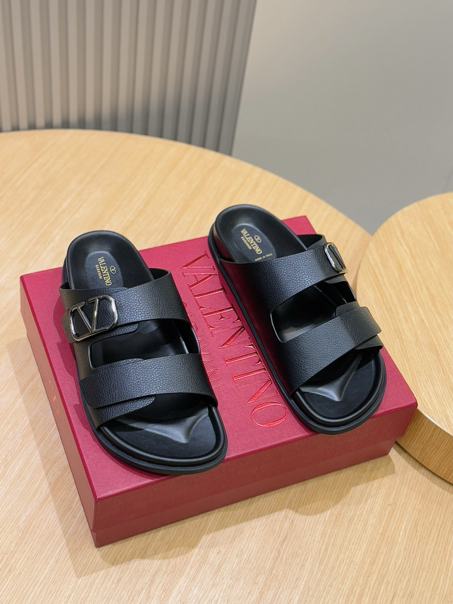 발렌티노 남자 슬리퍼