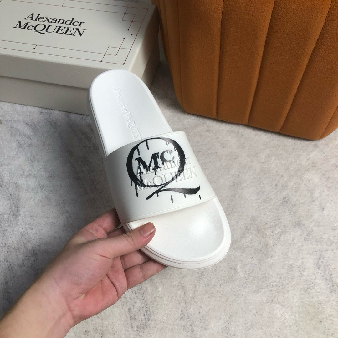 알렉산더 맥퀸 남녀공용 슬리퍼