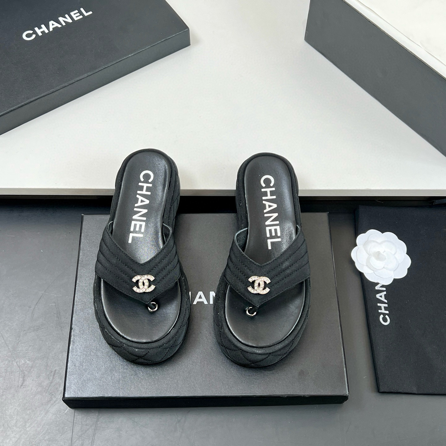 샤넬 여자 슬리퍼