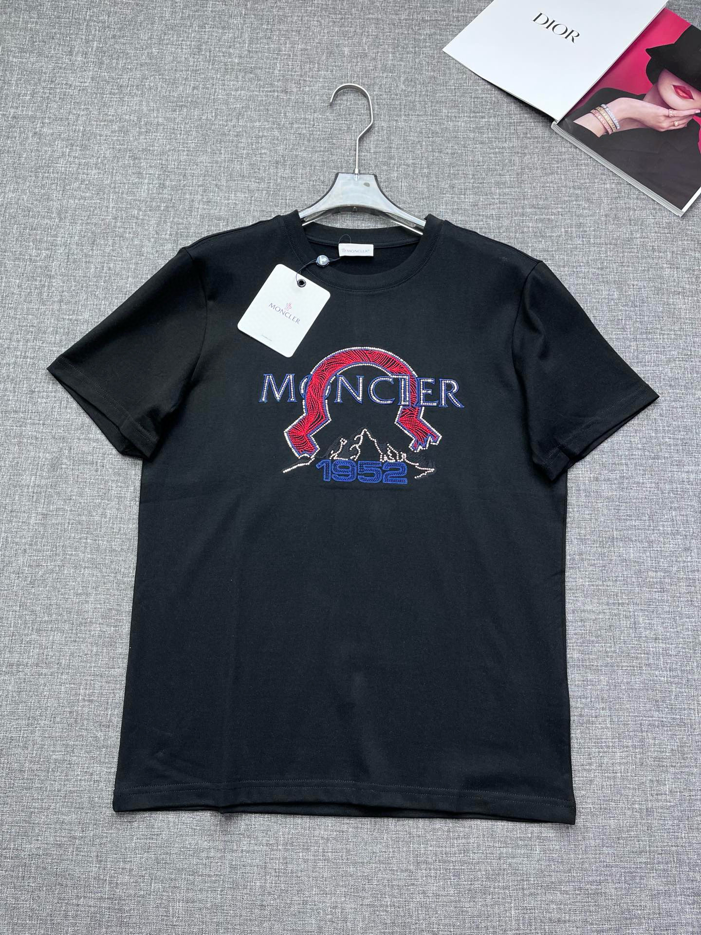 몽*** 남자 반팔티