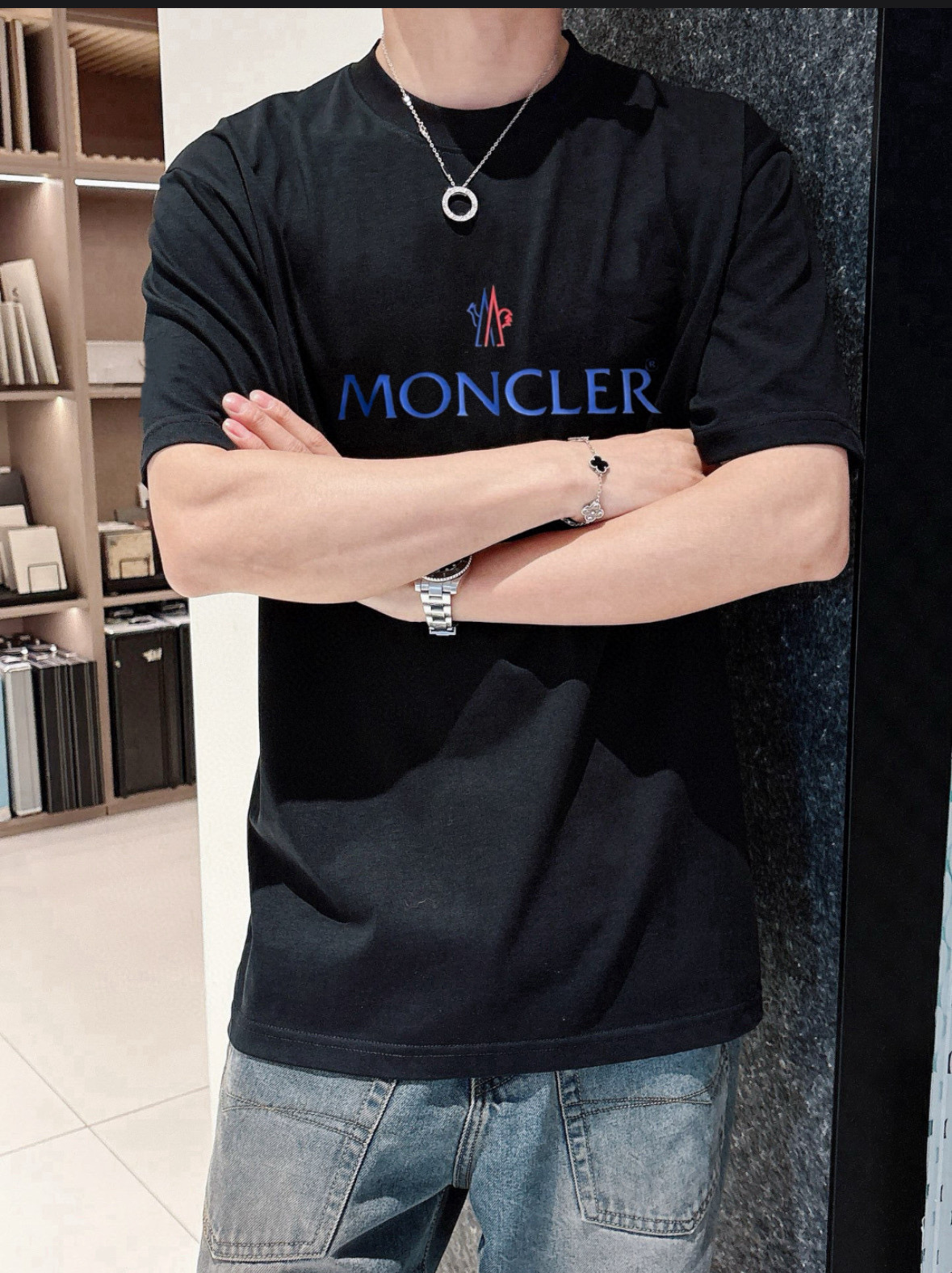 몽*** 남자 반팔티