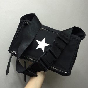 지방시 남자가방