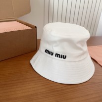 미우미우 모자