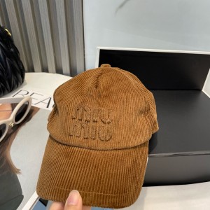 미우미우 모자