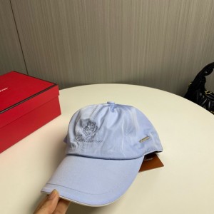 로로피아나 모자