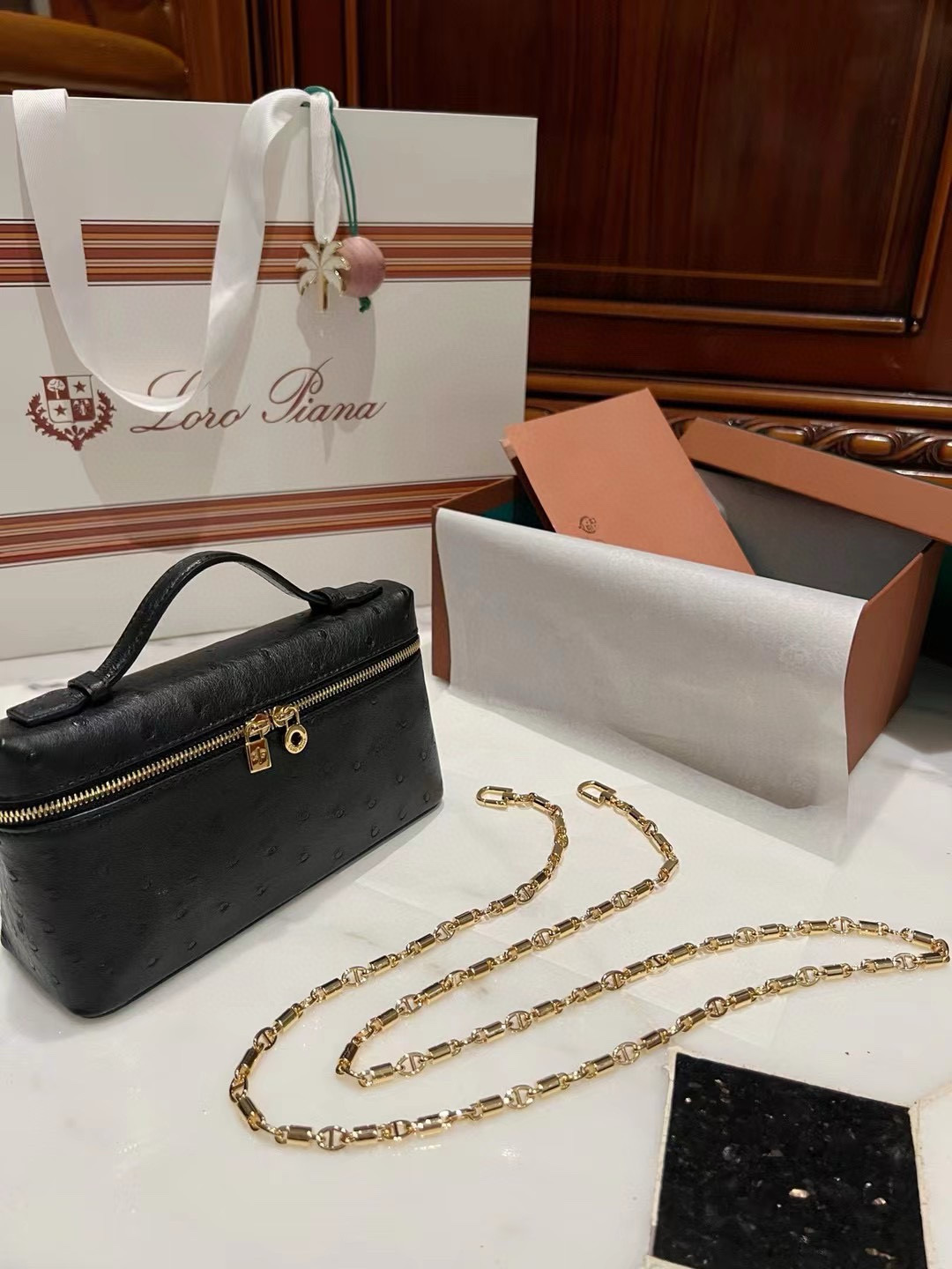 로로피아나 여자가방