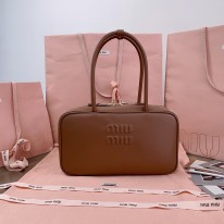 미우미우 5BB172 서류가방