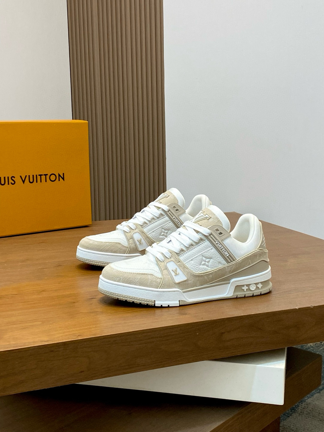 루이비통 트레이너 남자 신발 운동화 스니커즈