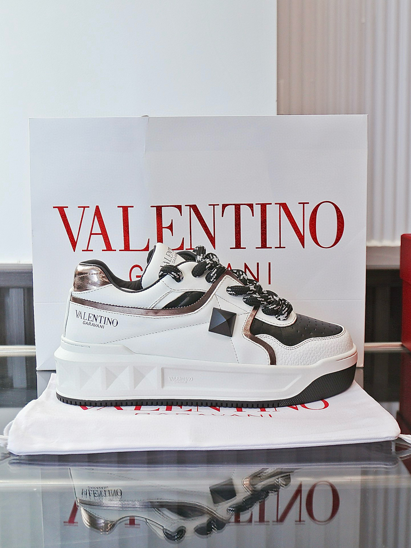 발렌티노 남녀공용 신발 운동화 스니커즈