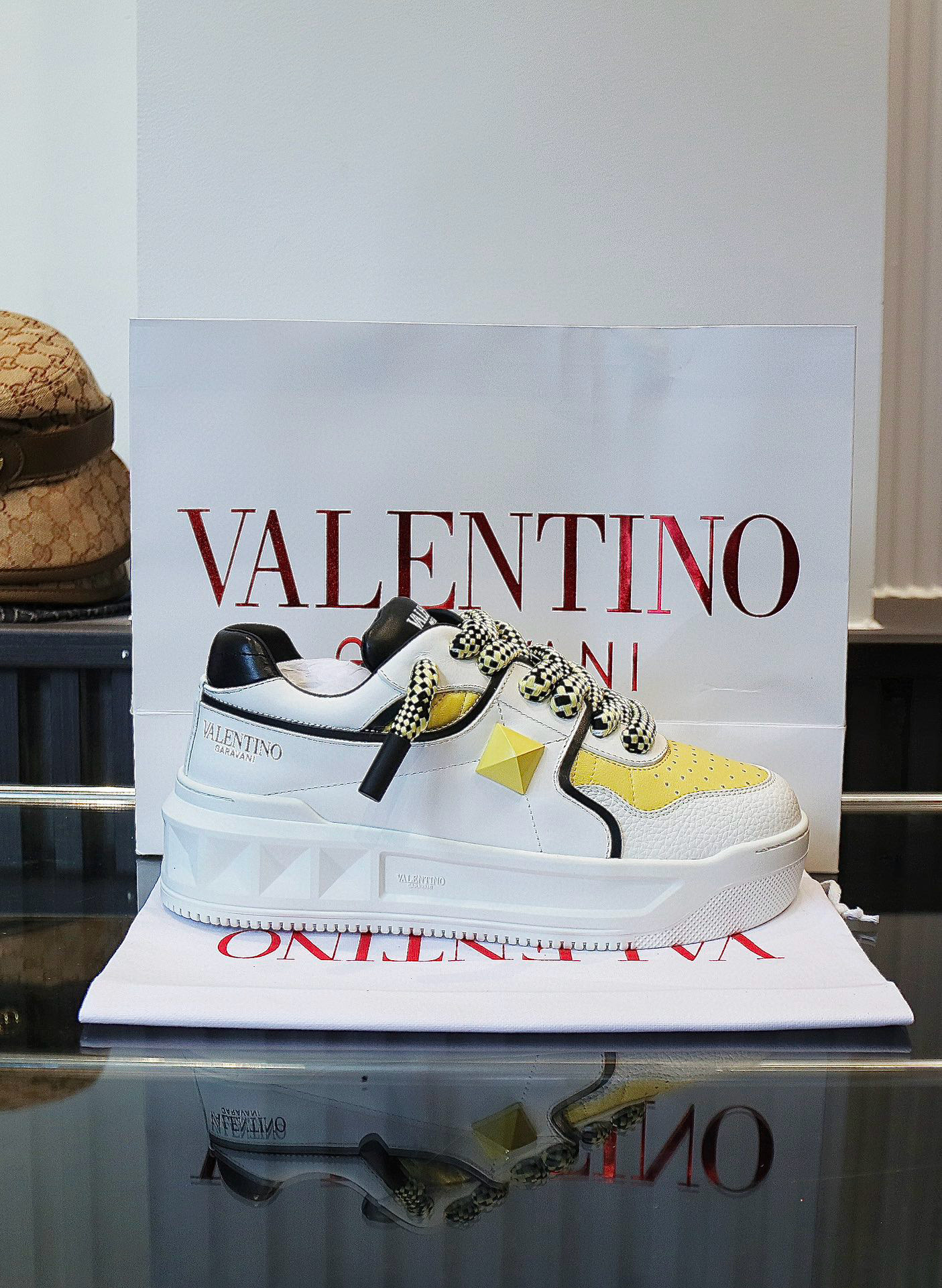 발렌티노 남녀공용 신발 운동화 스니커즈