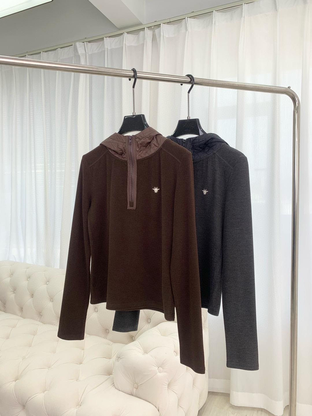 디올 2컬러 여자 후드티 맨투맨