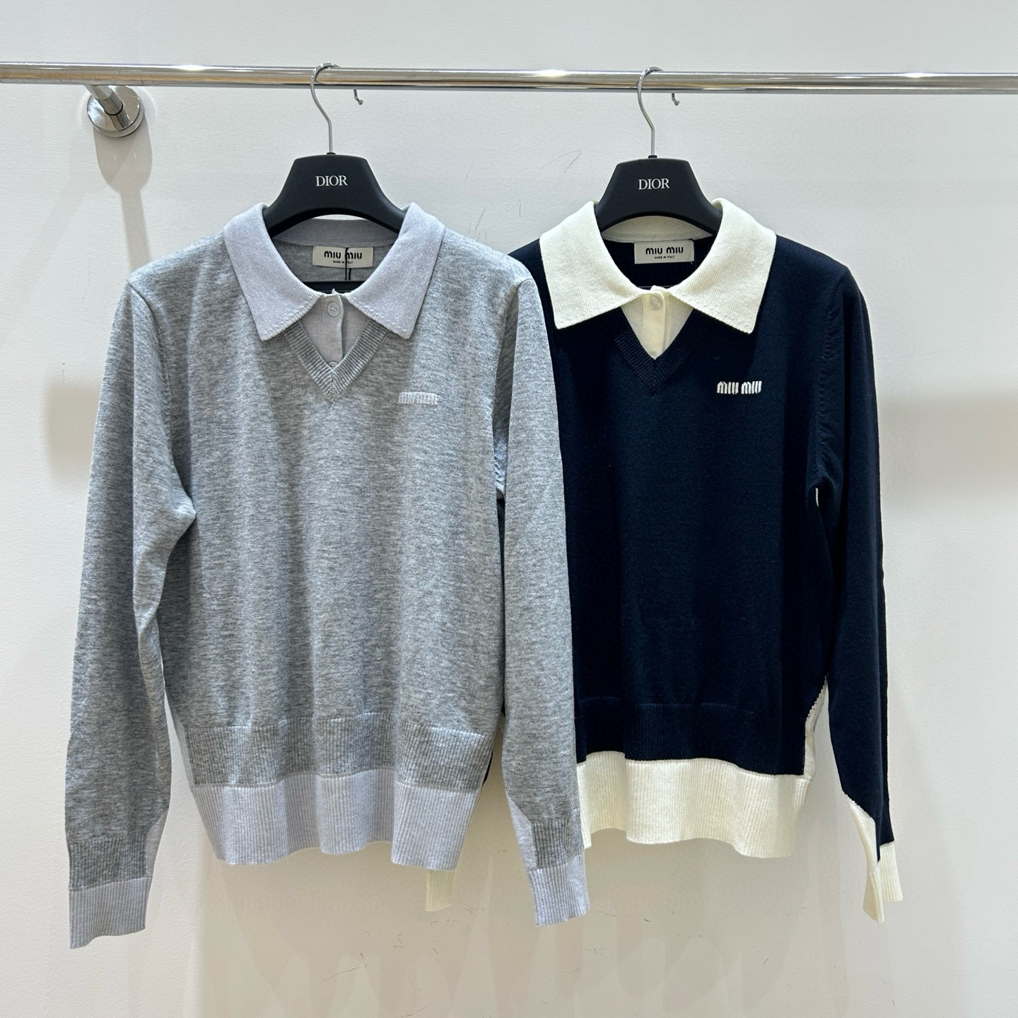 미우미우 2컬러 여자 셔츠