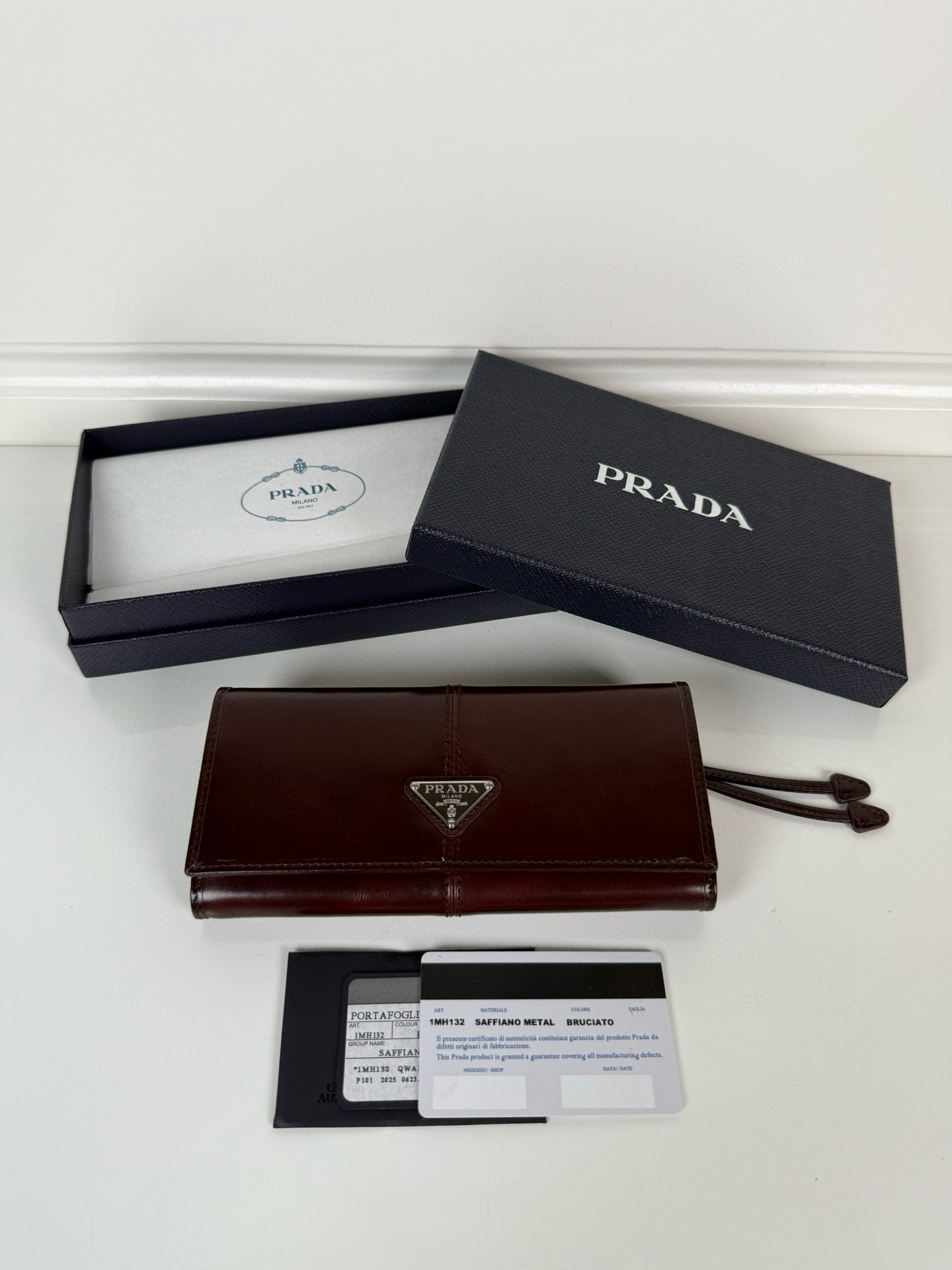 프라다 1MH132 여자 장지갑