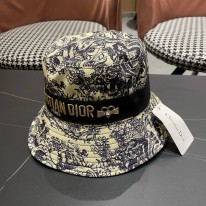 디올 모자