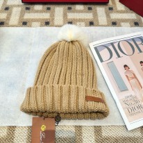 로로피아나 겨울 모자