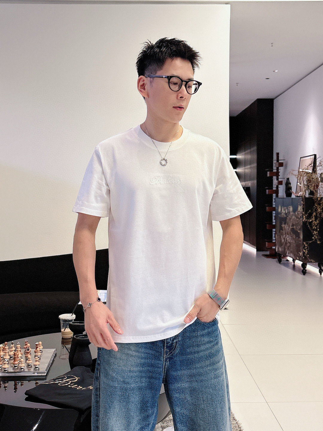 버버리 남자 반팔티